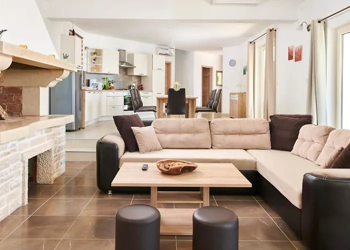 Melli By Gæstehus 4*