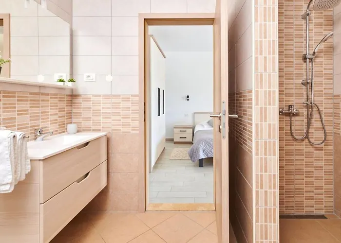 Melli By Gæstehus 4*